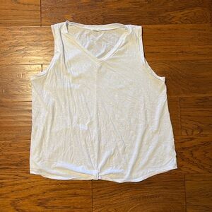 e. Luna White Top